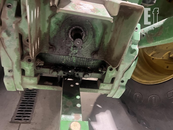 john-deere-7810-image-4