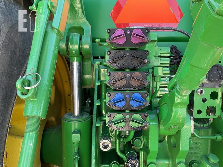 john-deere-8335r-image-6