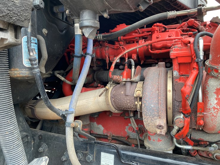 peterbilt-567-image-26