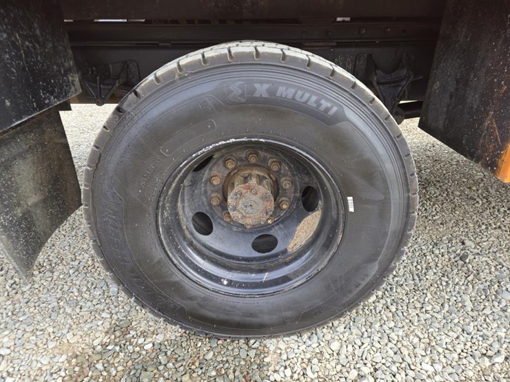 2015-ford-f650-image-45