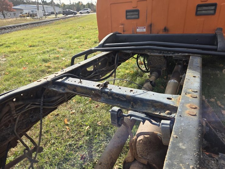 ford-f550-xl-image-25