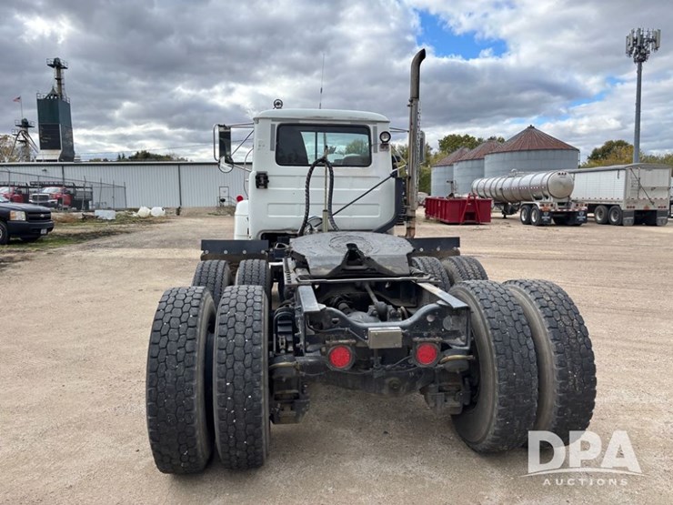 mack-r686st-image-16