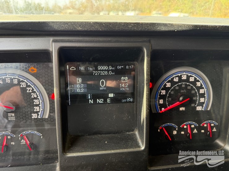 2020-mack-anthem-truck-image-9