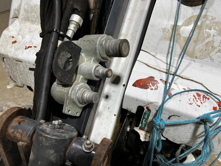 2021-bobcat-l23-image-11