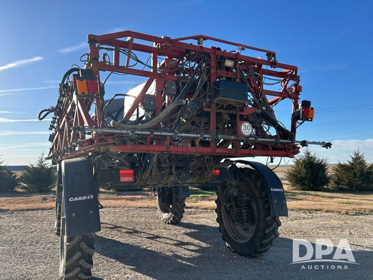 case-ih-patriot-4440-image-6