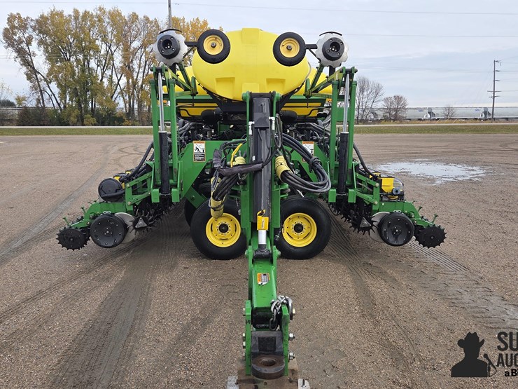 john-deere-db44-image-2