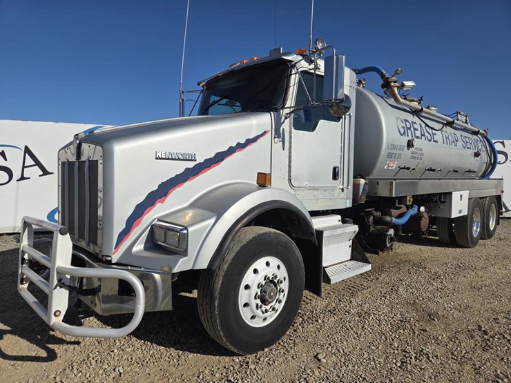 2005-kenworth-t800-image-1