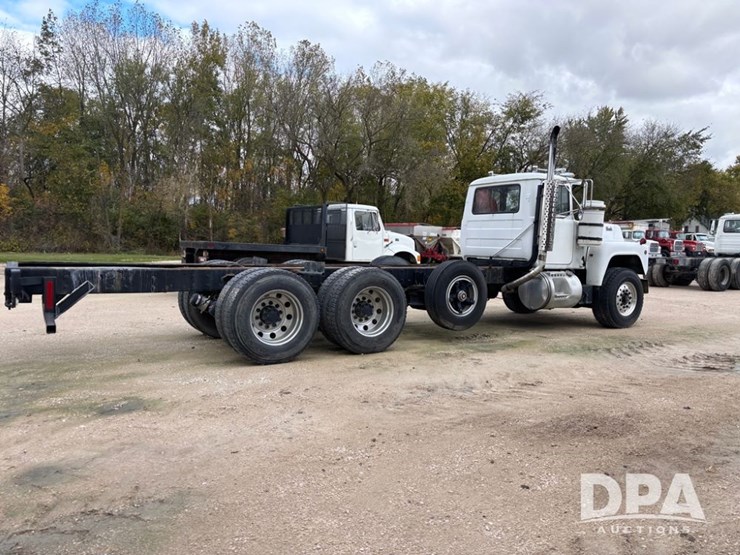 1986-mack-rd686-image-5