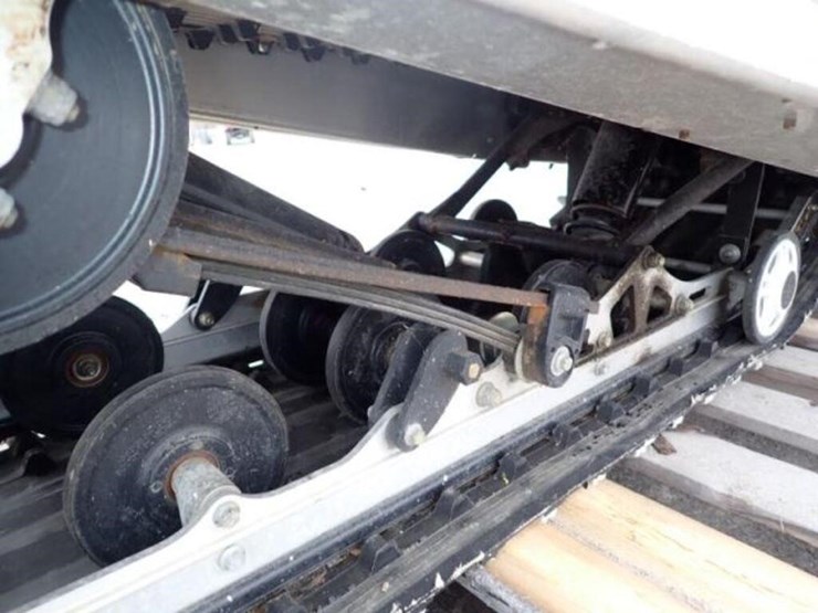 caterpillar-570-image-42