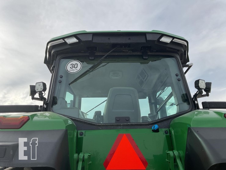 john-deere-8r-250-image-37