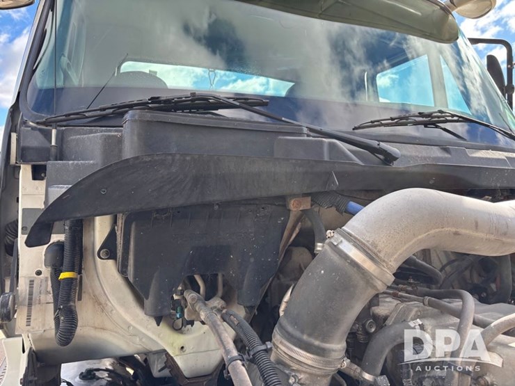 2012-international-prostar-image-31