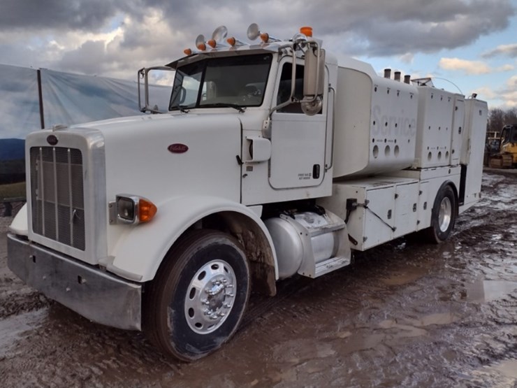 peterbilt-365-image-45