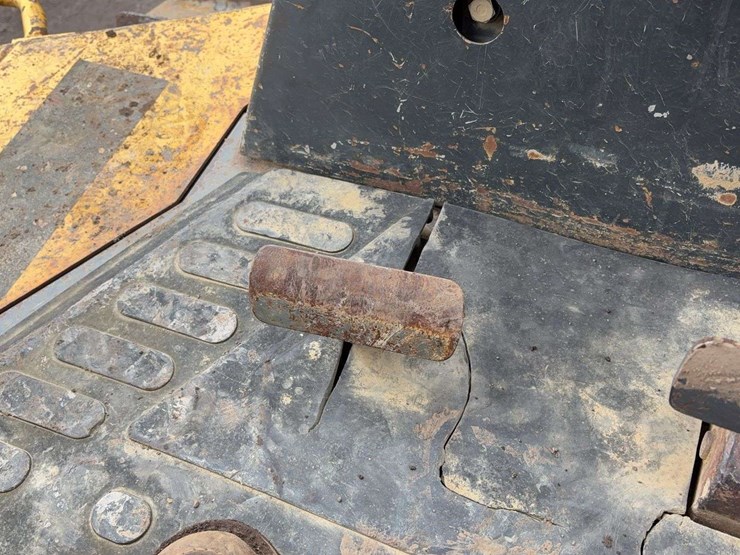 2002-komatsu-d65ex-image-40