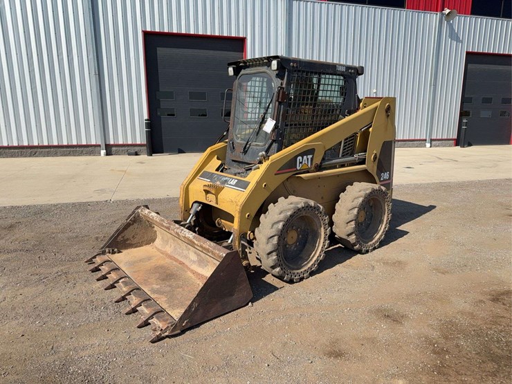 caterpillar-246-image-1