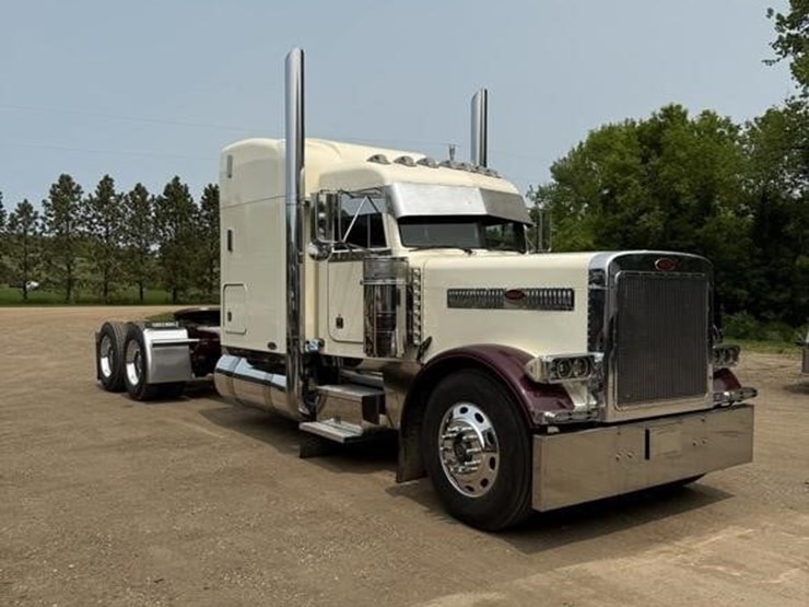 2002-peterbilt-379-image-95