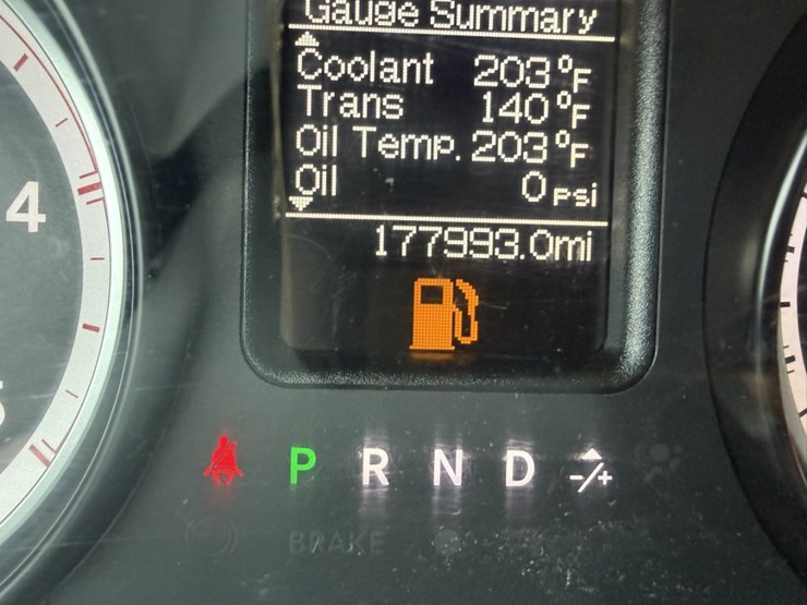 #1830-•-2015-ram-5500-4x4-service-truck-image-41