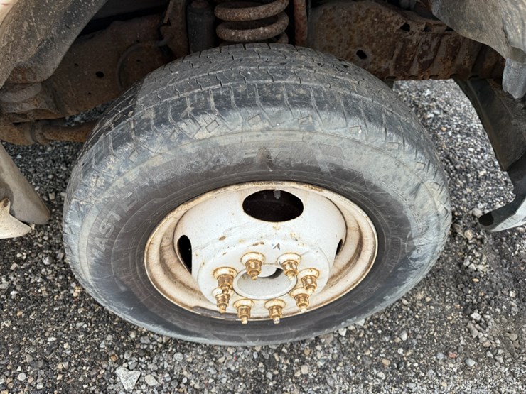 2007-ford-e450-image-9