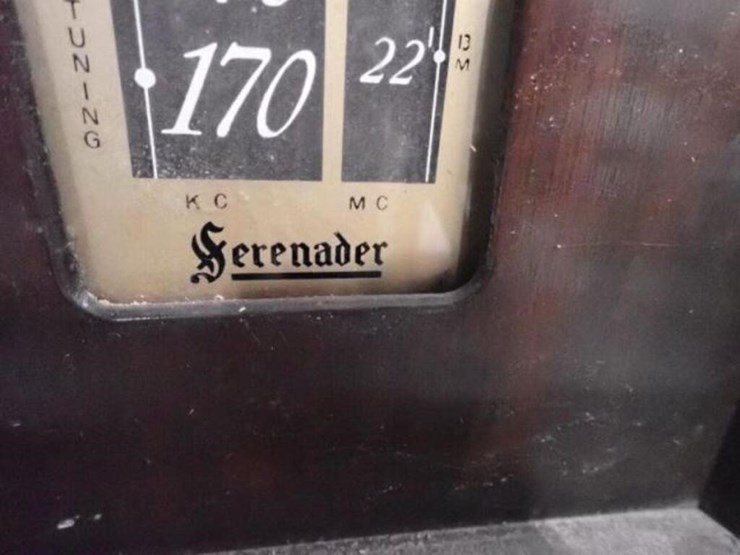 antique-25-in.-x-32-in.-x-15-in.-radio-cabinet/-image-4