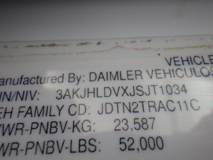 2018-freightliner-cascadia-126-image-21