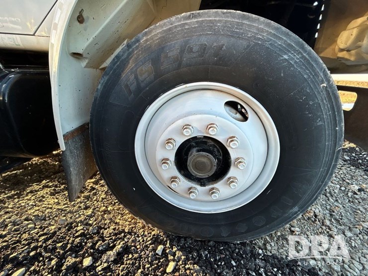 international-4700-image-25