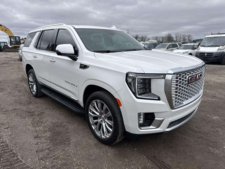 2023-gmc-yukon-denali-image-6