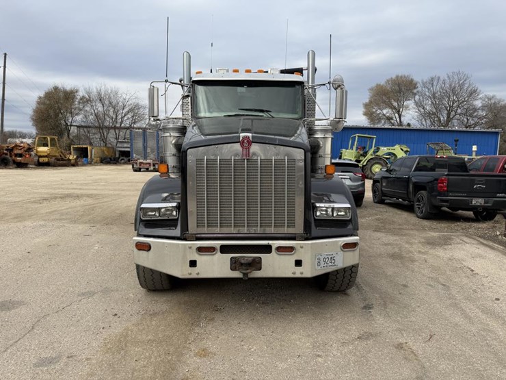 2014-kenworth-t800-image-2