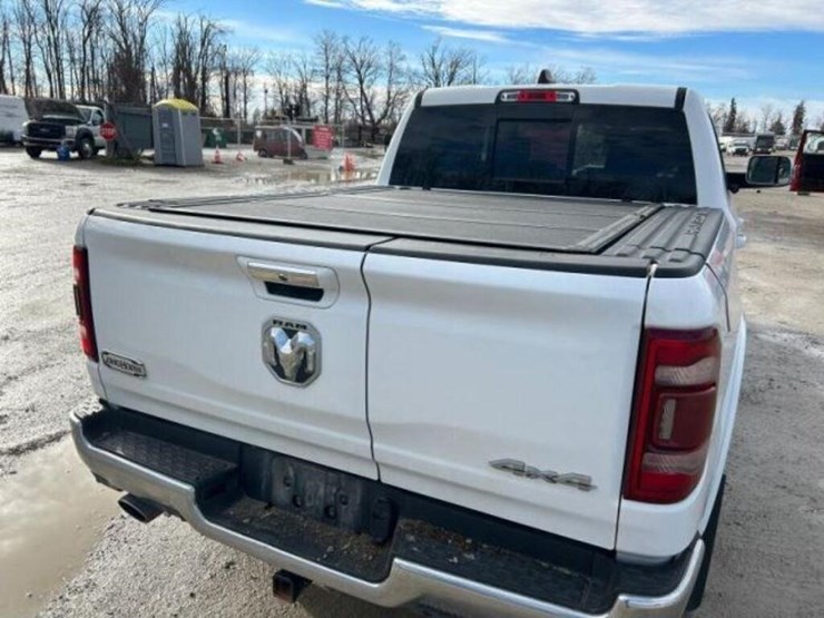 2020-ram-1500-laramie-longhorn-image-53