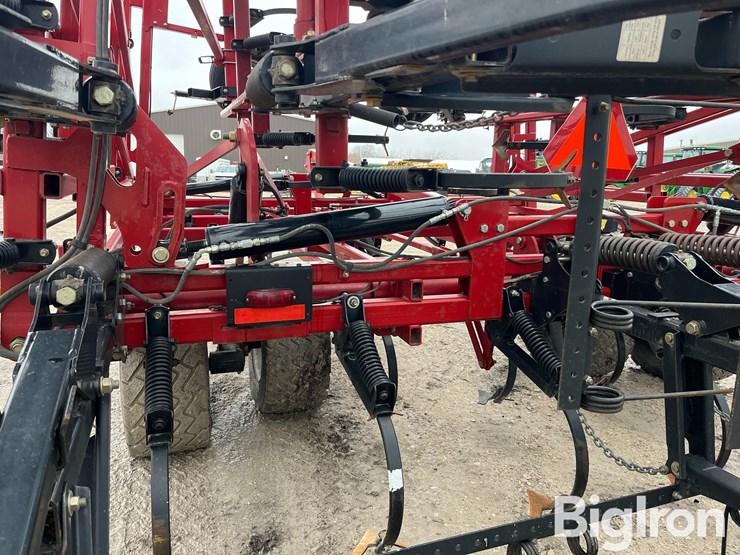 2017-case-ih-255-image-18