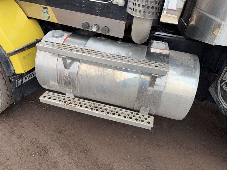 2010-kenworth-t800-image-74