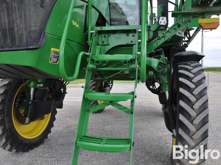 2023-john-deere-412r-image-10