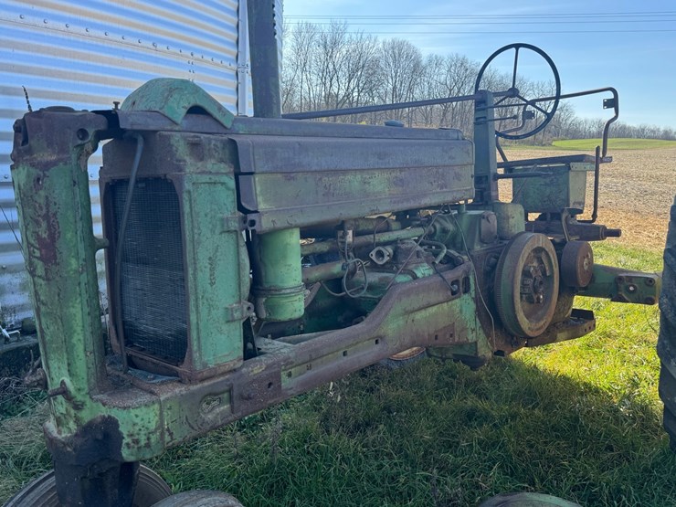 john-deere-b-image-9