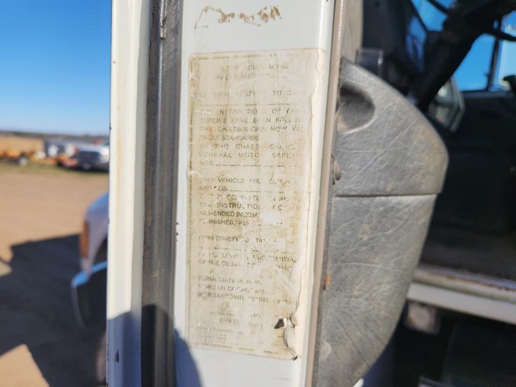 international-8100-image-69