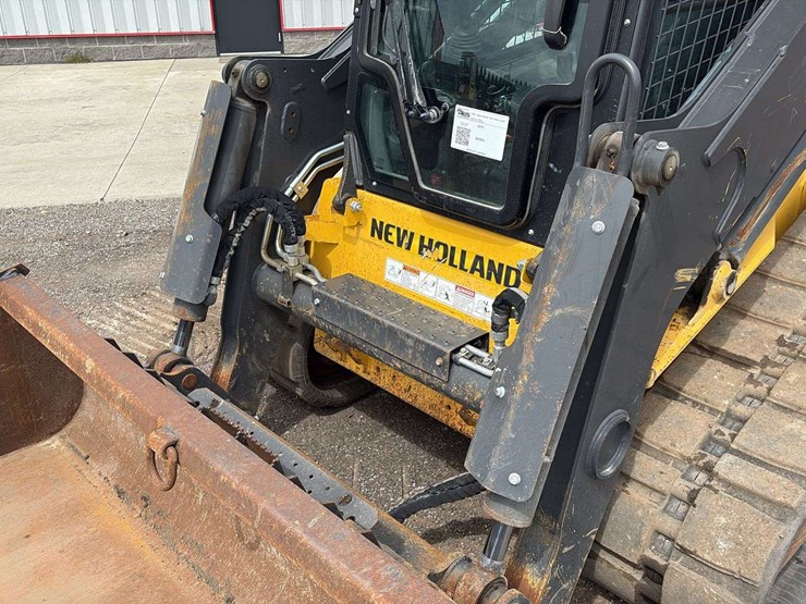 2022-new-holland-c362-image-39