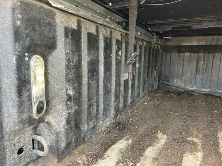 2020-ram-1500-laramie-longhorn-image-36