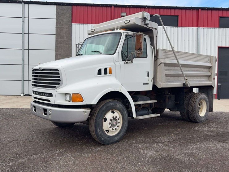 2005-sterling-l8500-image-1