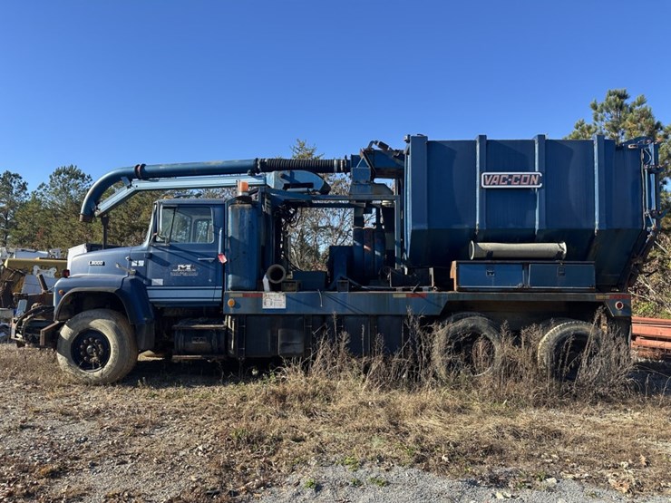 1990-ford-l9000-image-2