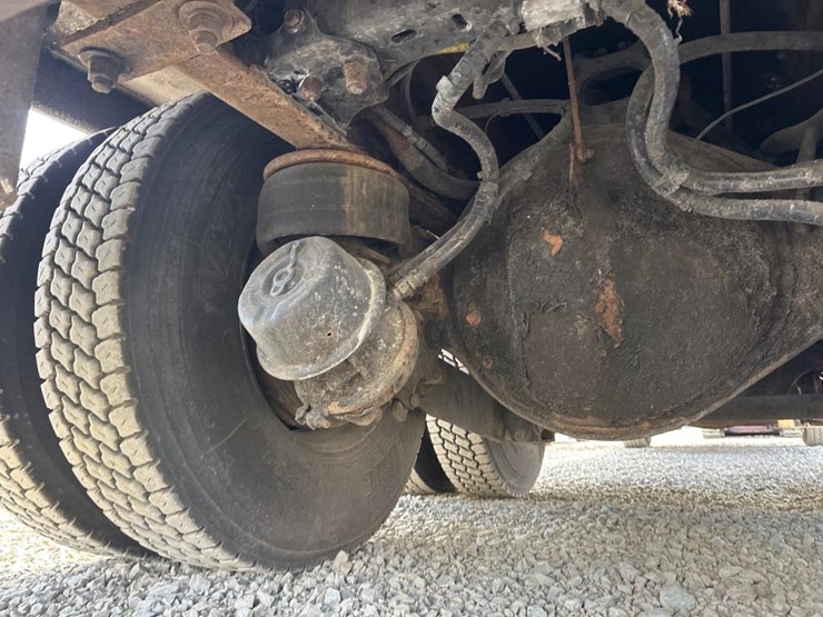 2005-kenworth-t800-image-52