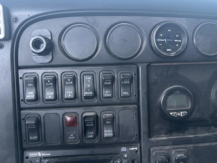 2014-international-prostar-image-32