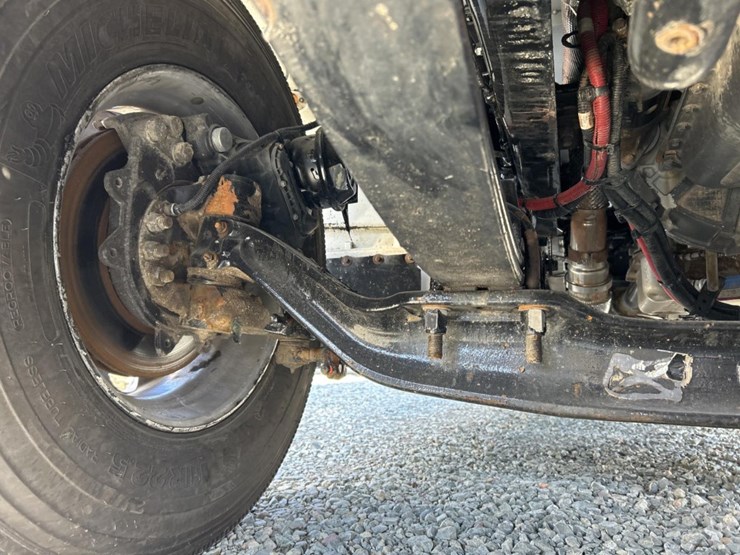 2017-peterbilt-337-image-72