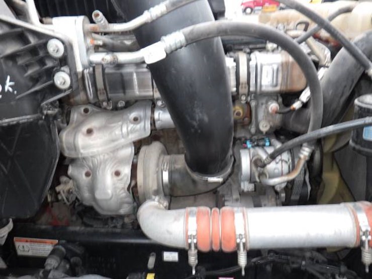 2019-freightliner-cascadia-126-image-28