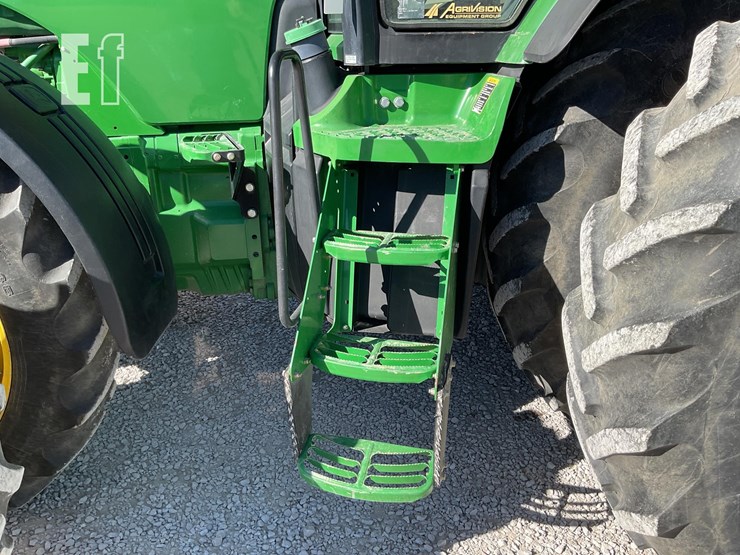 john-deere-8335r-image-39