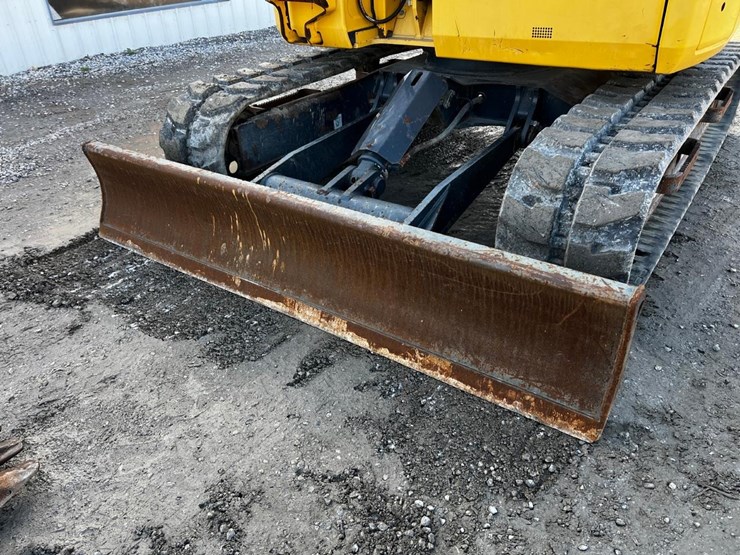 2017-komatsu-pc78us-10-image-12