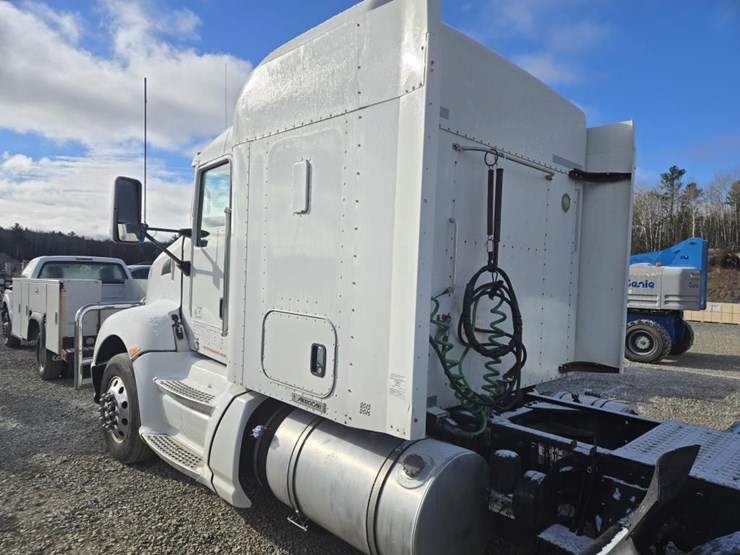 2013-kenworth-t660-image-13