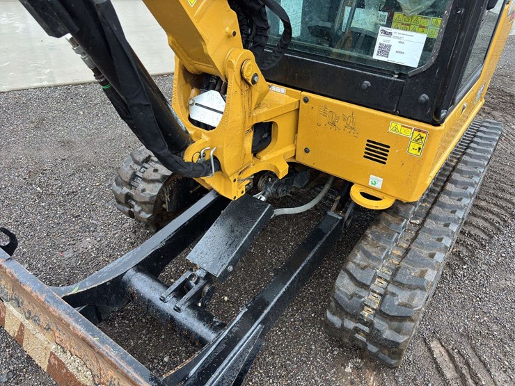 2023-caterpillar-303-image-14