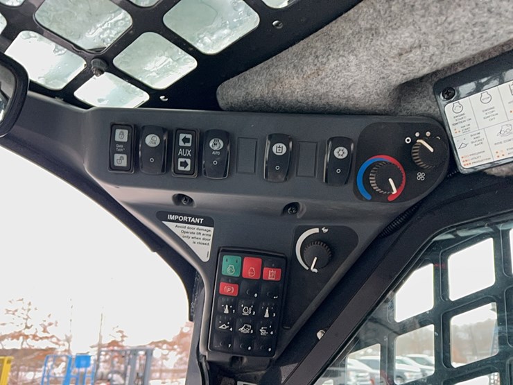 2023-deere-333g-image-9