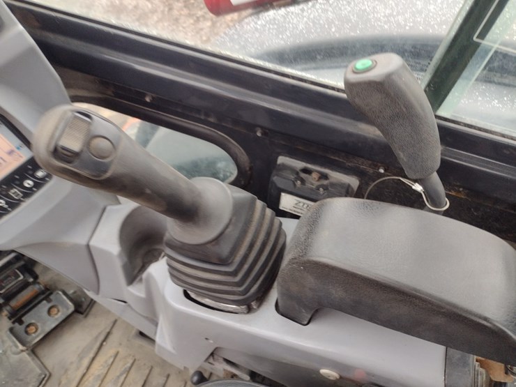 kubota-kx057-image-9