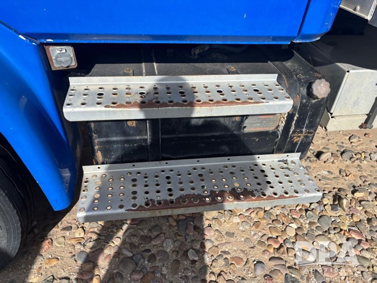 freightliner-fl106-image-24