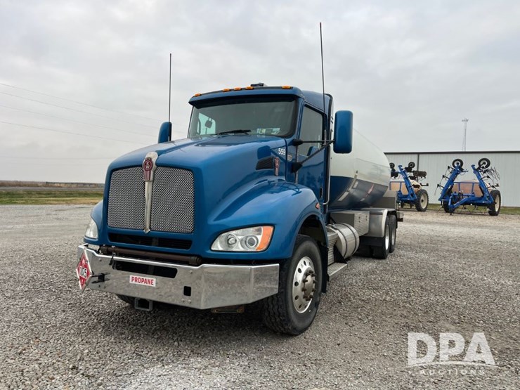 kenworth-t440-image-2