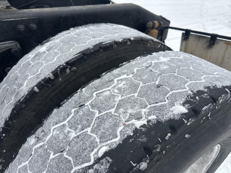 2007-peterbilt-385-image-56