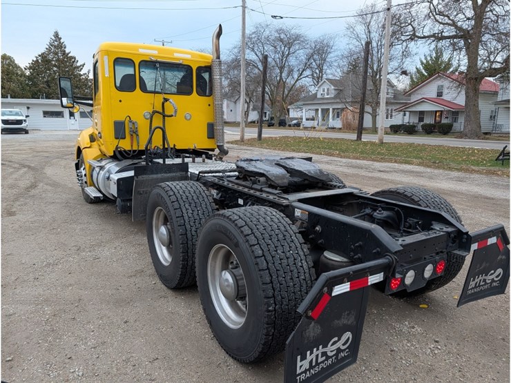 2020-kenworth-t880-image-10